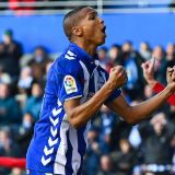 DEYVERSON É EMPRESTADO AO ALAVÉS, DA ESPANHA