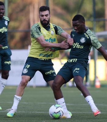 Patrick de Paula volta a treinar e pode ser a novidade contra o Flamengo