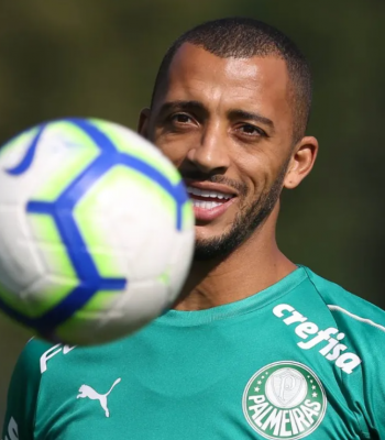 Palmeiras fica próximo de acertar venda de Vitor Hugo para o Trabszonspor-TUR