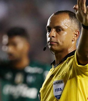 Wilton Sampaio apita Palmeiras e Internacional. Confira o retrospecto em jogos do verdão